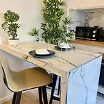 Apartament Moderne Au Coeur Du 8e Paryż