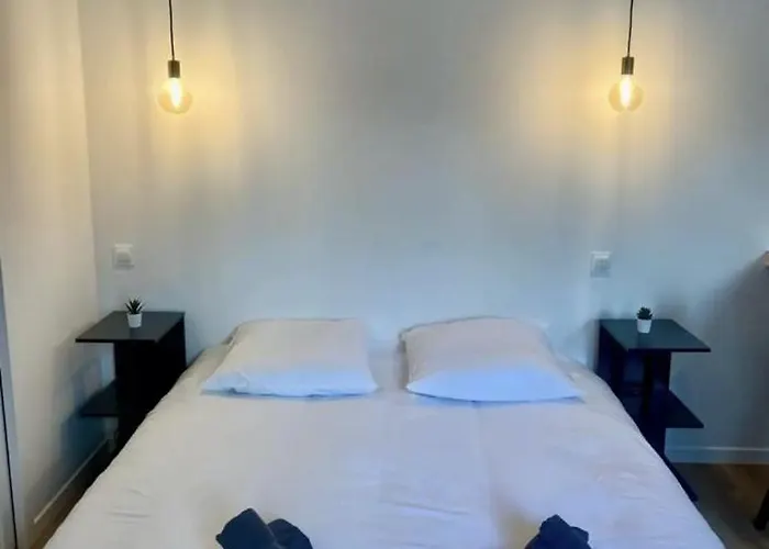 Moderne Au Coeur Du 8e Apartamento *
