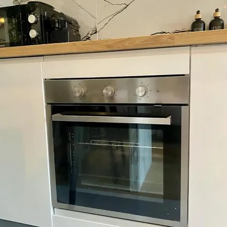 Moderne Au Coeur Du 8e *