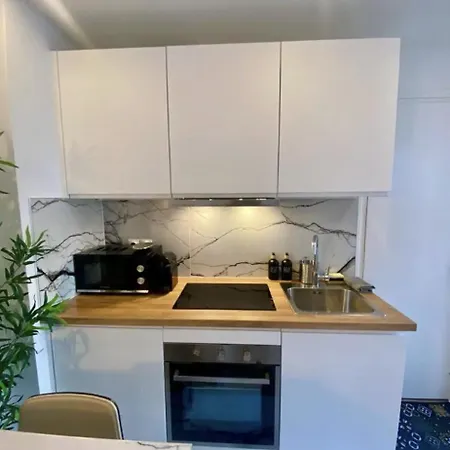 Moderne Au Coeur Du 8e