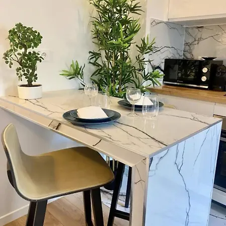 Διαμέρισμα Moderne Au Coeur Du 8e Παρίσι