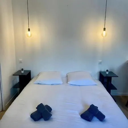 Moderne Au Coeur Du 8e Apartment *