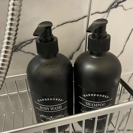 Moderne Au Coeur Du 8e * Παρίσι